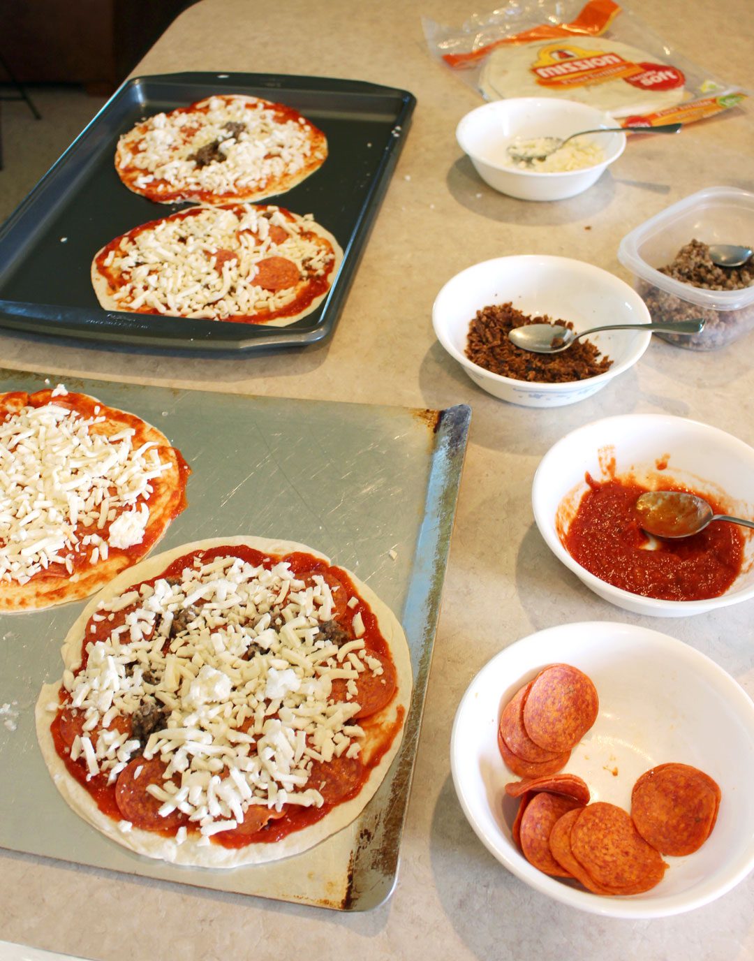 Easy Personal Pizza Recipe To Nana's