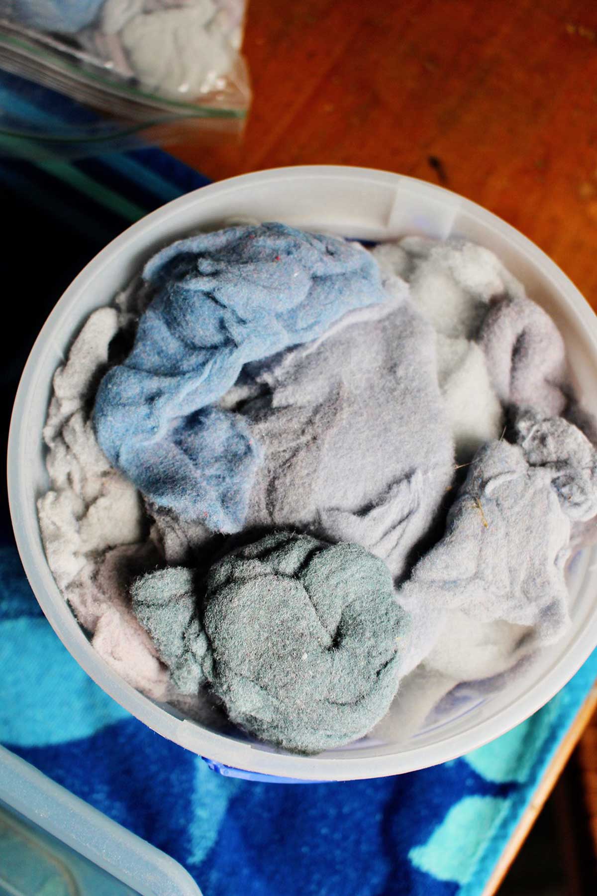 A tub of dryer lint.