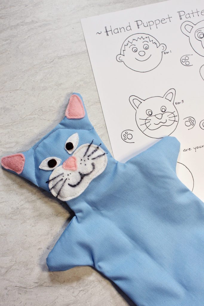 Want to make some DIY Hand Puppets for Kids? Download this Free Sewing Pattern from Nana! | Welcome to Nana's #WelcometoNanas #Hand #Puppet #Free #Sewing #Pattern #Kids #Craft #DIY
