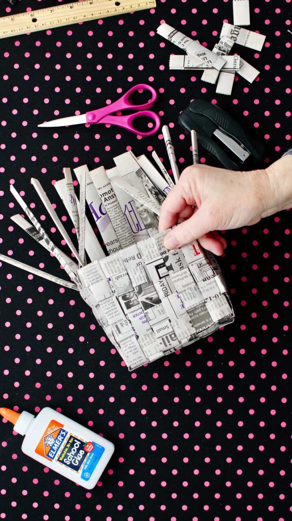 How To Weave A Paper Basket Of Newspaper | Welcome To Nana's