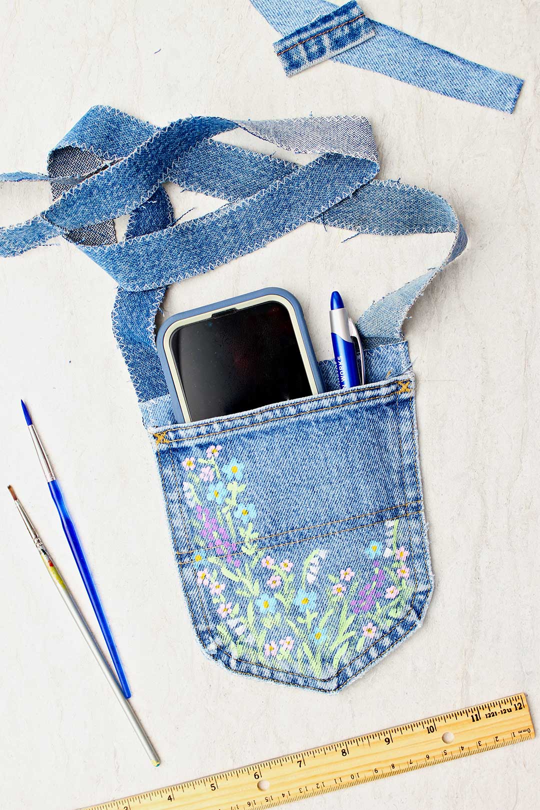 DIY Pocket Purse Using Old Jeans - How To Make No Sew Mini Bag From Denim -  Old Jeans Crafts Ideas - YouTube