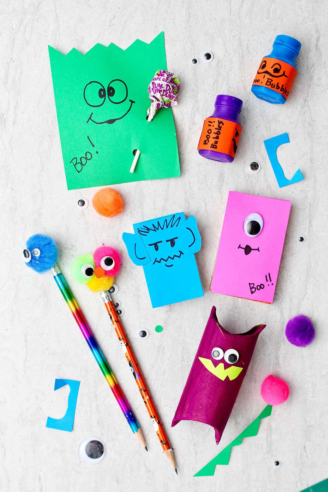5 Fun & Easy Construction Paper Halloween Crafts - How Wee Learn