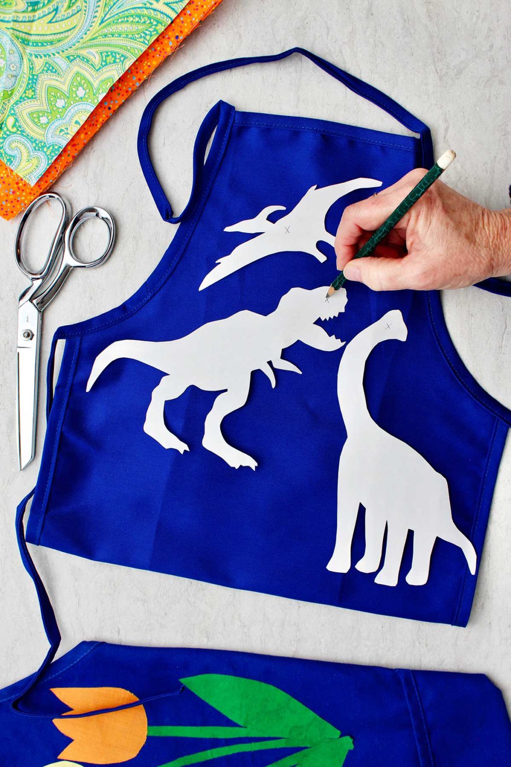 Learn No Sew Applique Technique with an Easy Kids Apron To Nana's