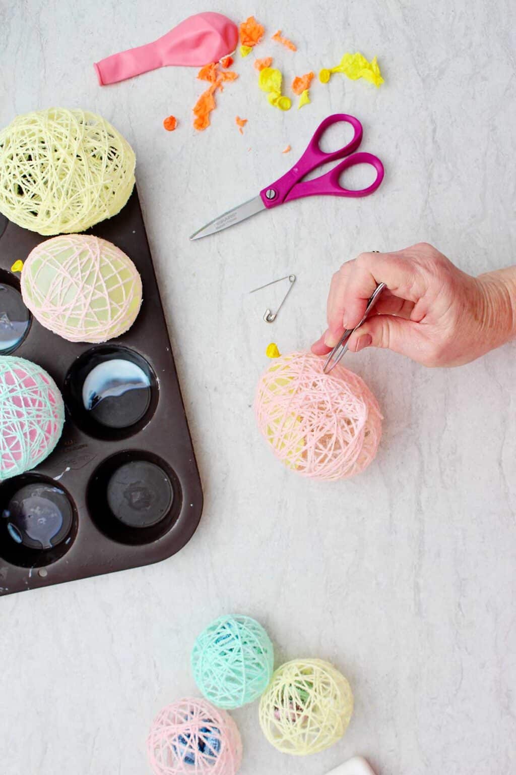 How to Make String Eggs for Easter Gifts & Decor To Nana's